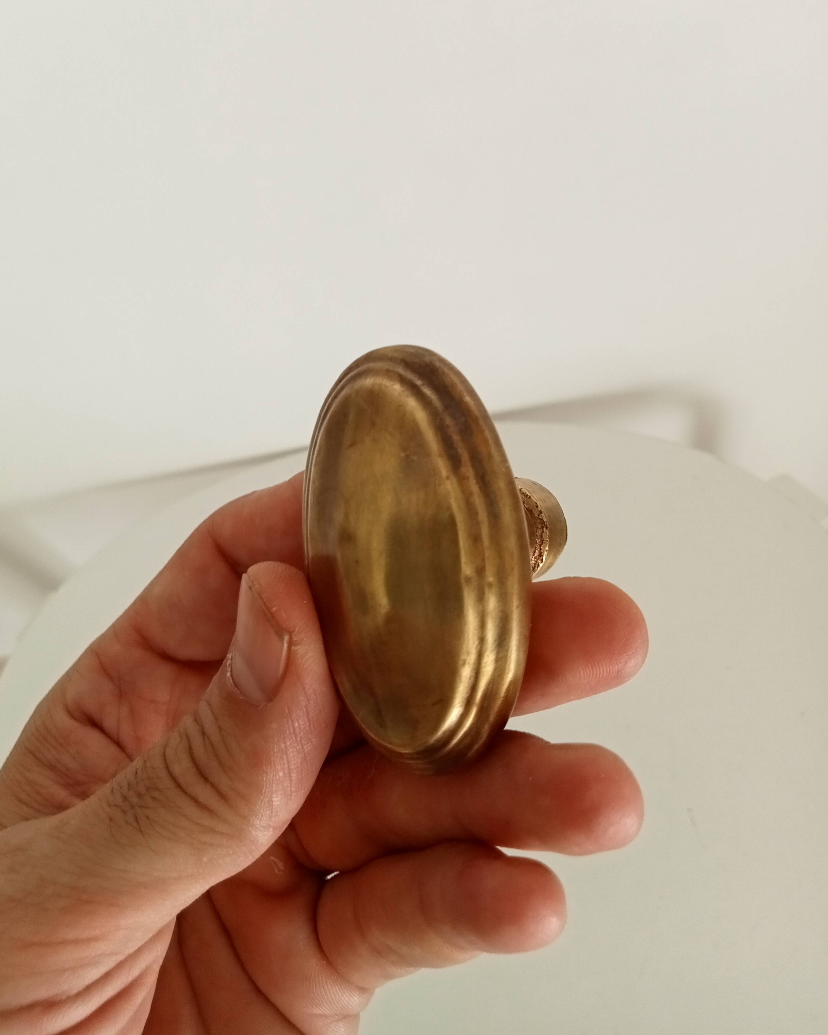 Poignée de porte ancienne en laiton massif doré