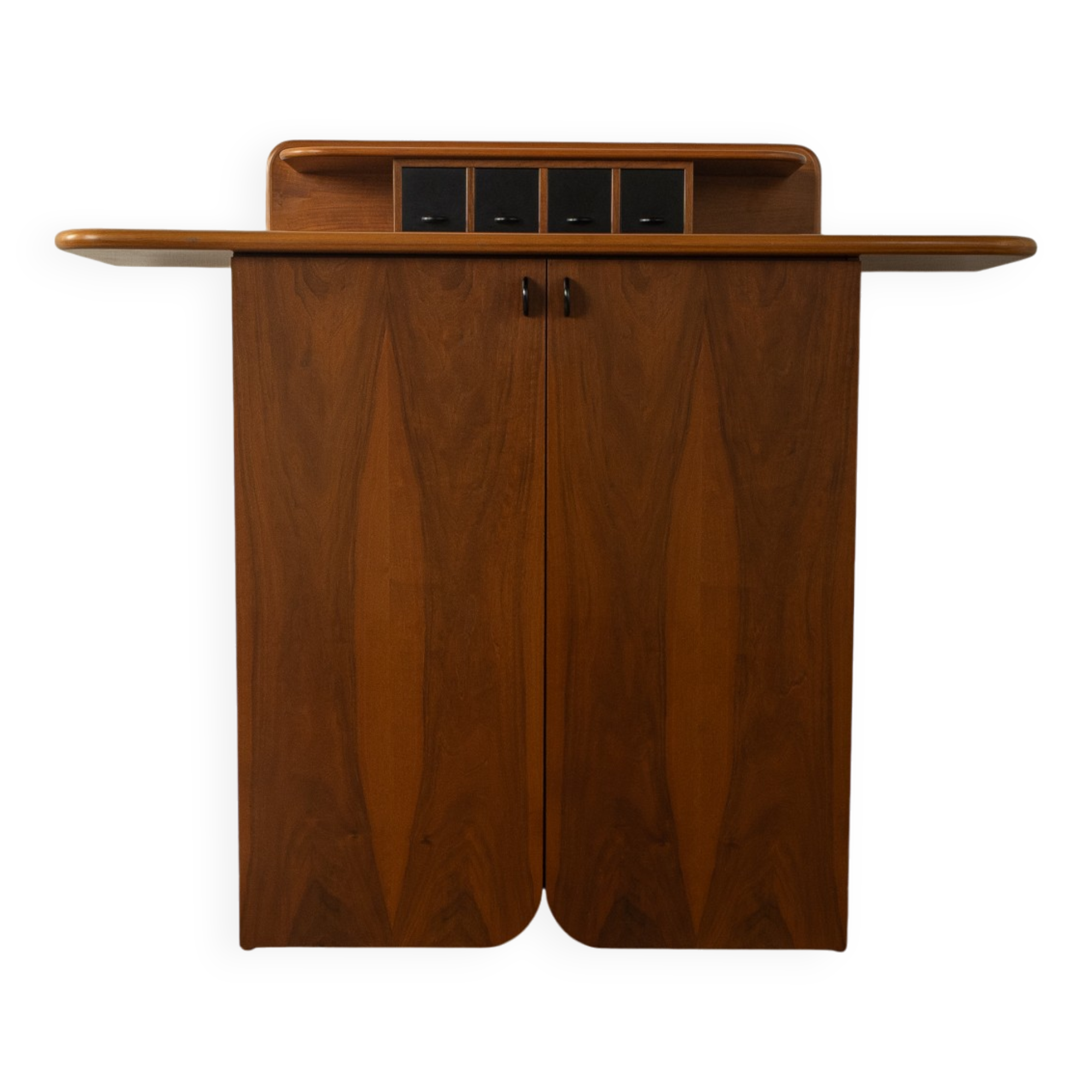 Exclusive cabinet