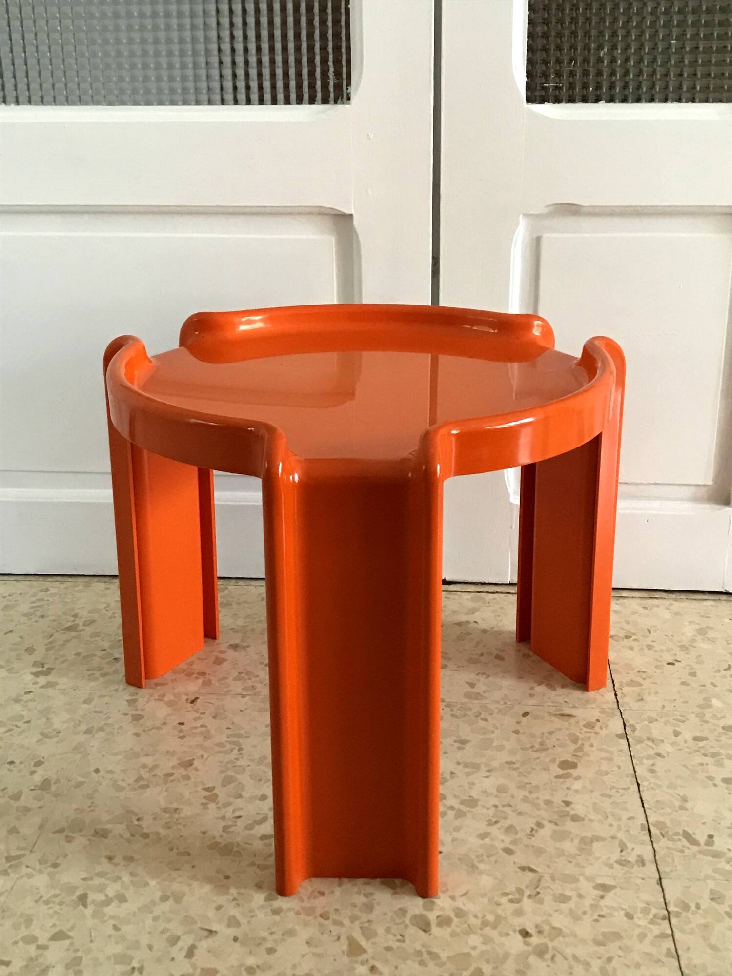 Nesting coffee tables by Giotto Stoppino for Kartell vintage 1970