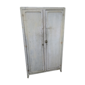 Former Parisian wardrobe number 1