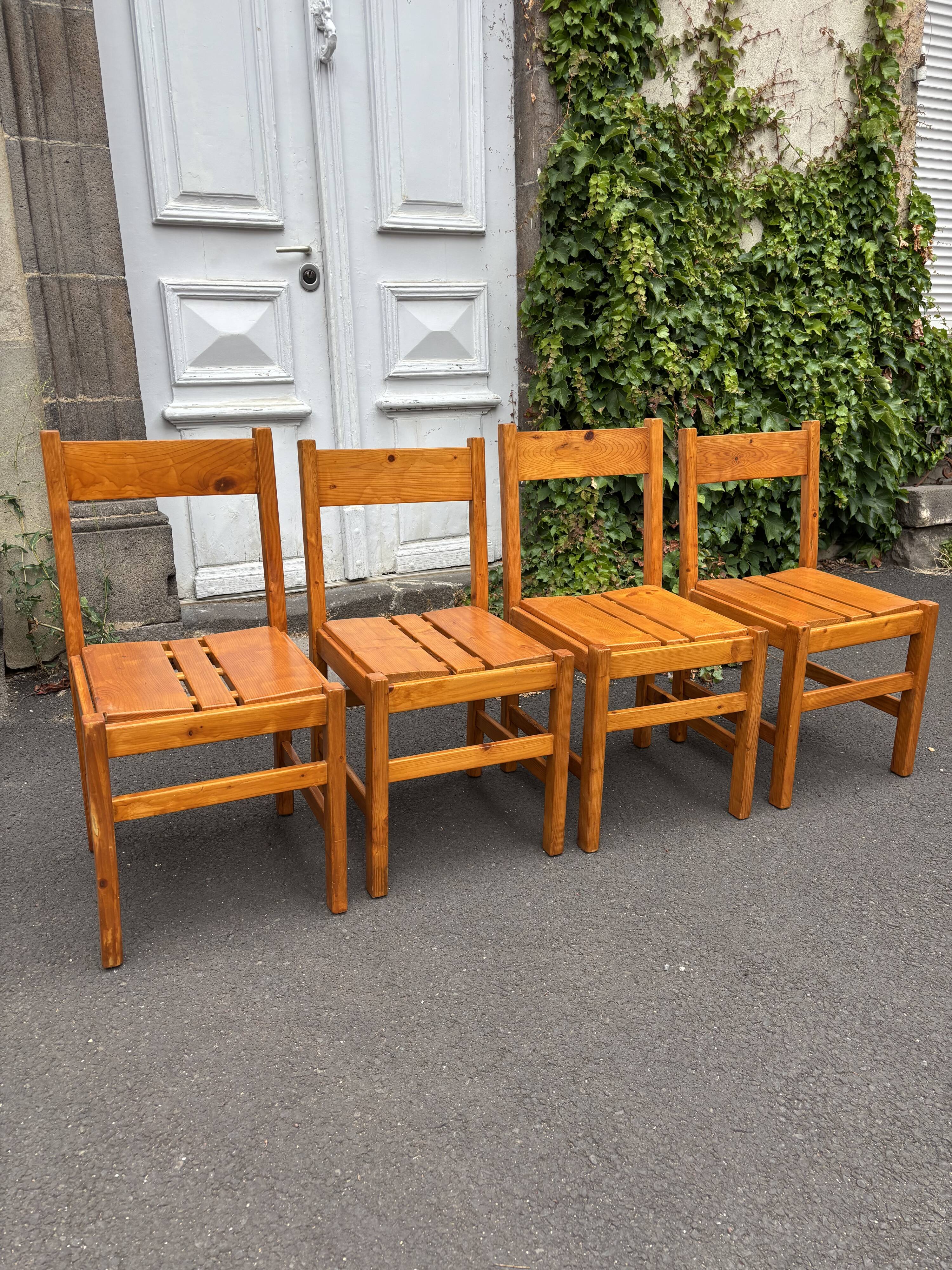 Série de 4 chaises Les Arcs 1960