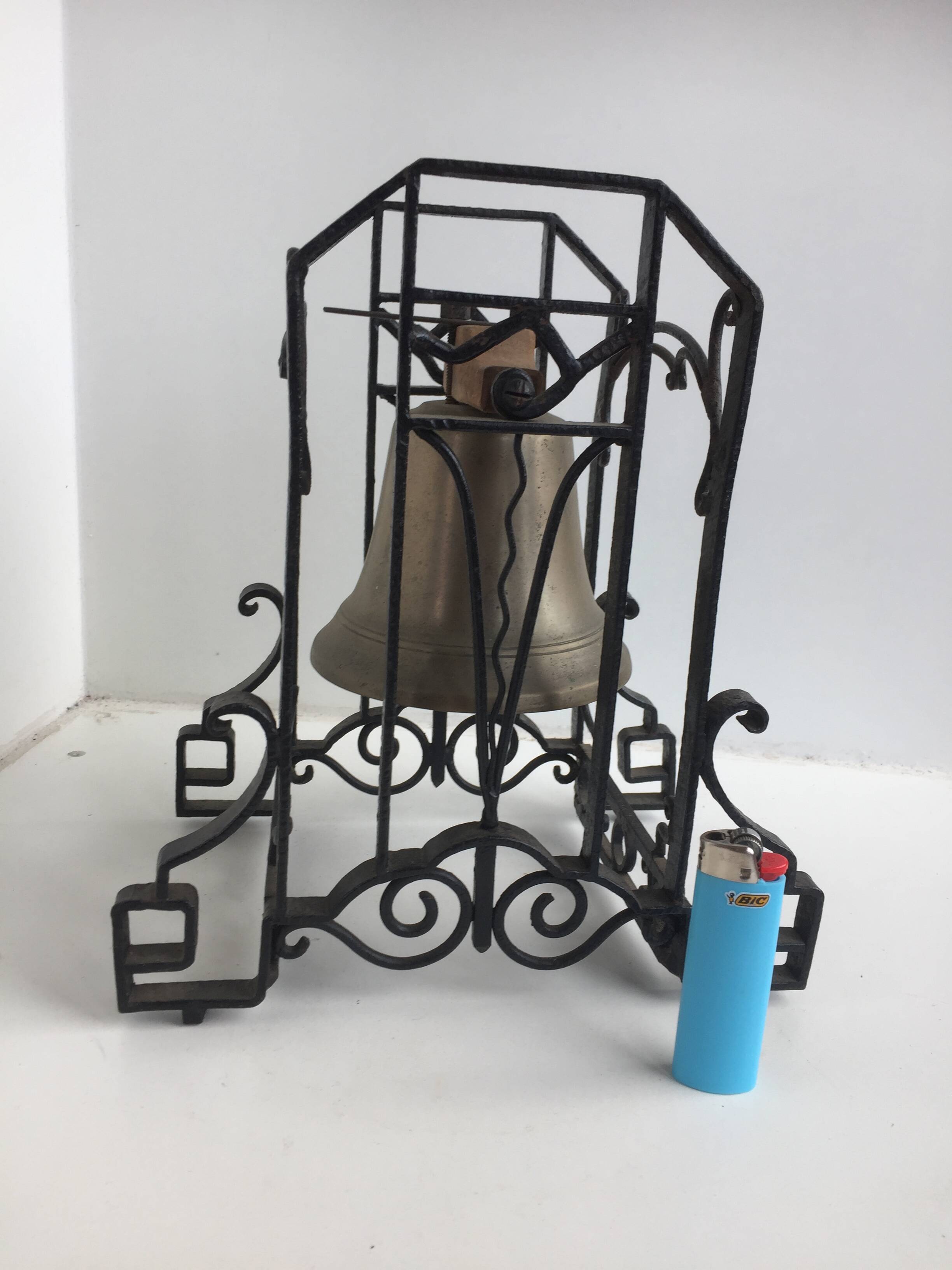 Cloche avec support fer forgé art déco