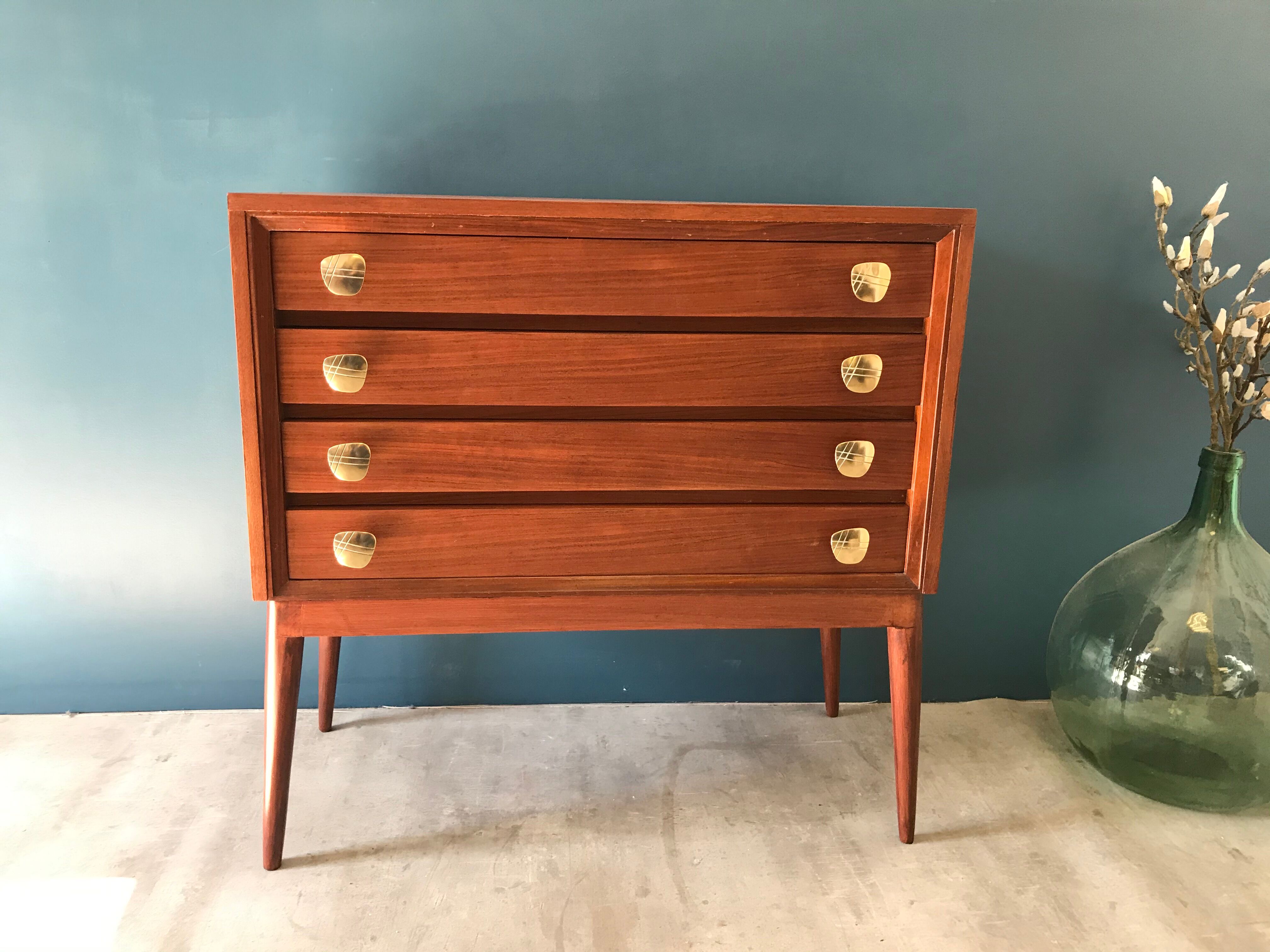 Chest of drawers 4 vintage drawers