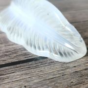 Opalescent glass leaf knife holder
