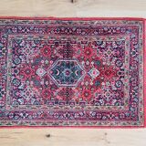 oriental carpet 104 x 73 cm