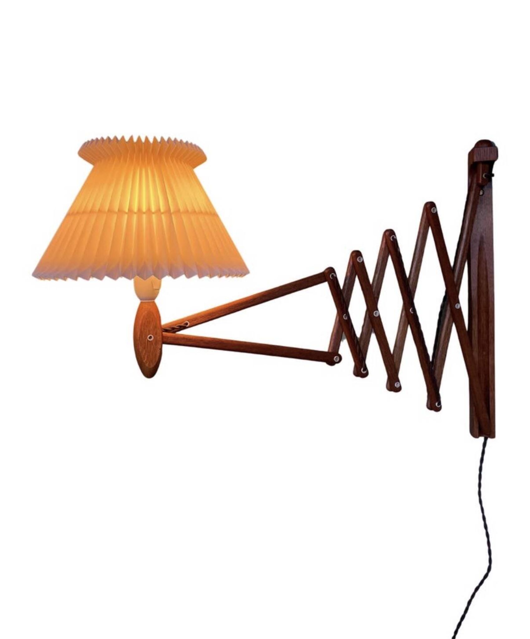Lampe à ciseaux Le Klint vintage en chêne des années 1960