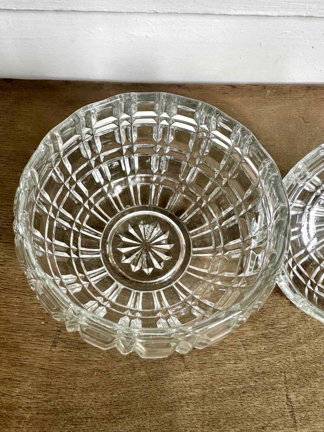Former Portieux crystal sugar bowl