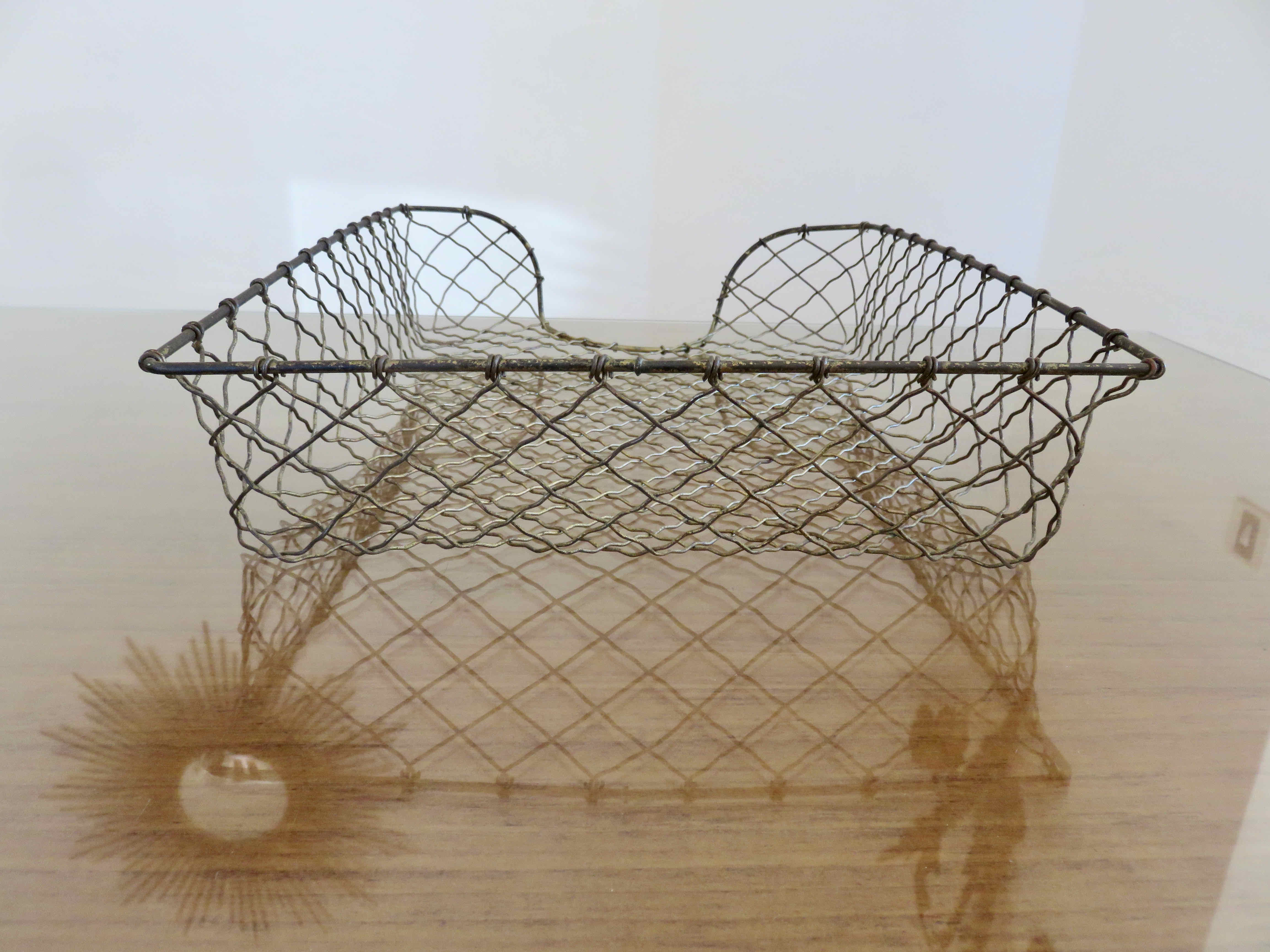 Corrugated wire office mail basket 30s 40s