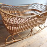 Rattan cradle bed