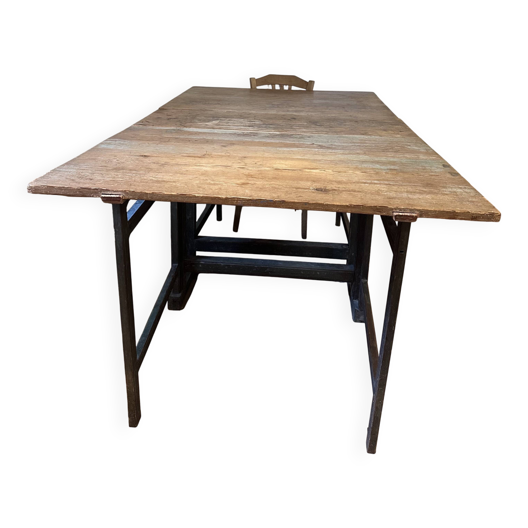 Table à manger suédoise gustavienne