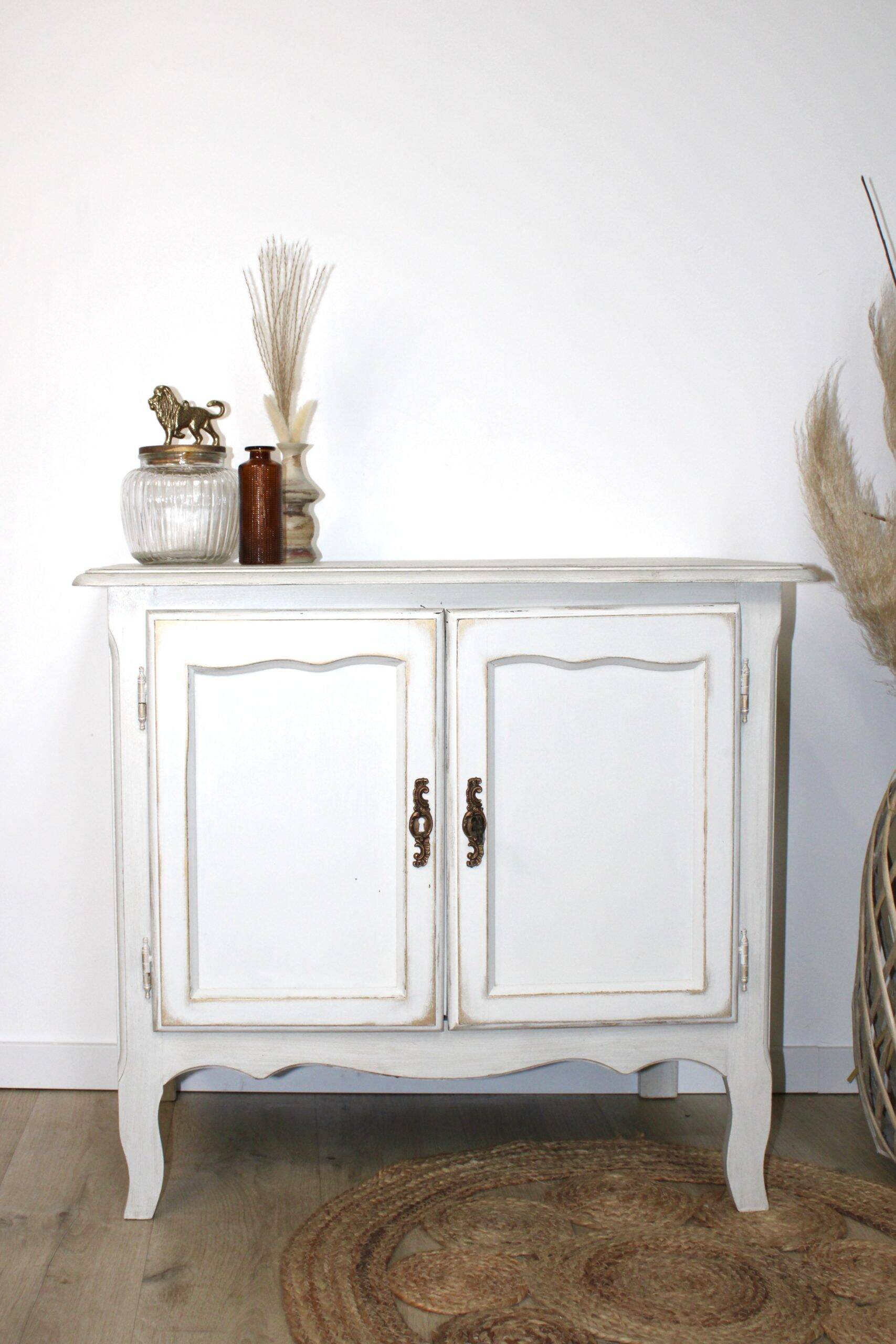 Antique furniture in white and gold wood
