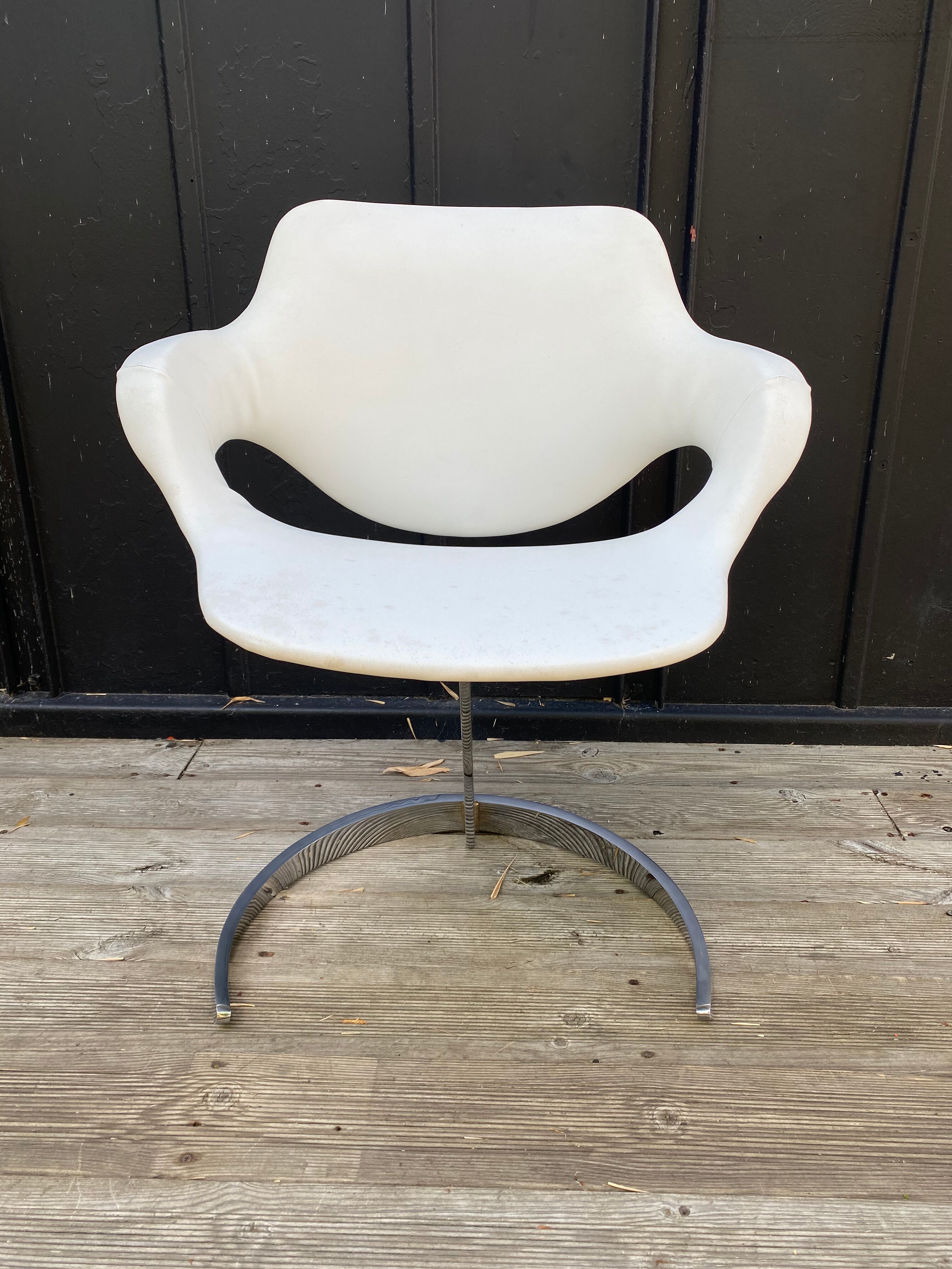 Round table vintage smoked glass 1970