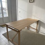 Folding table in solid oak