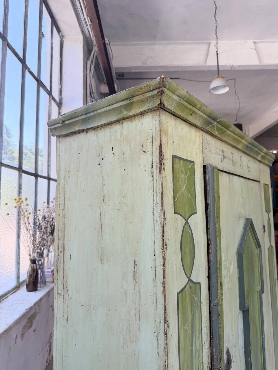 Armoire polychrome alsacienne 1800