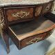 Commode sauteuse en marqueterie style Louis XV