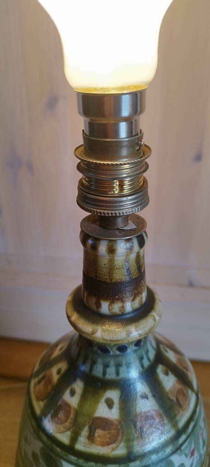 Table lamp in ceramic from the Kéraluc pottery signed L'Helguen.