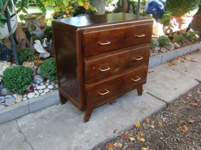 Dresser vintage walnut tone 60