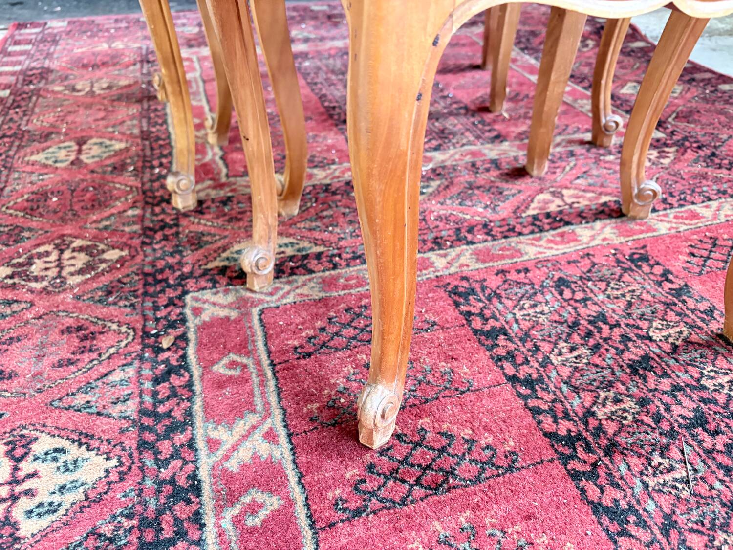 Vintage nesting tables in wood and cane – perfect condition.