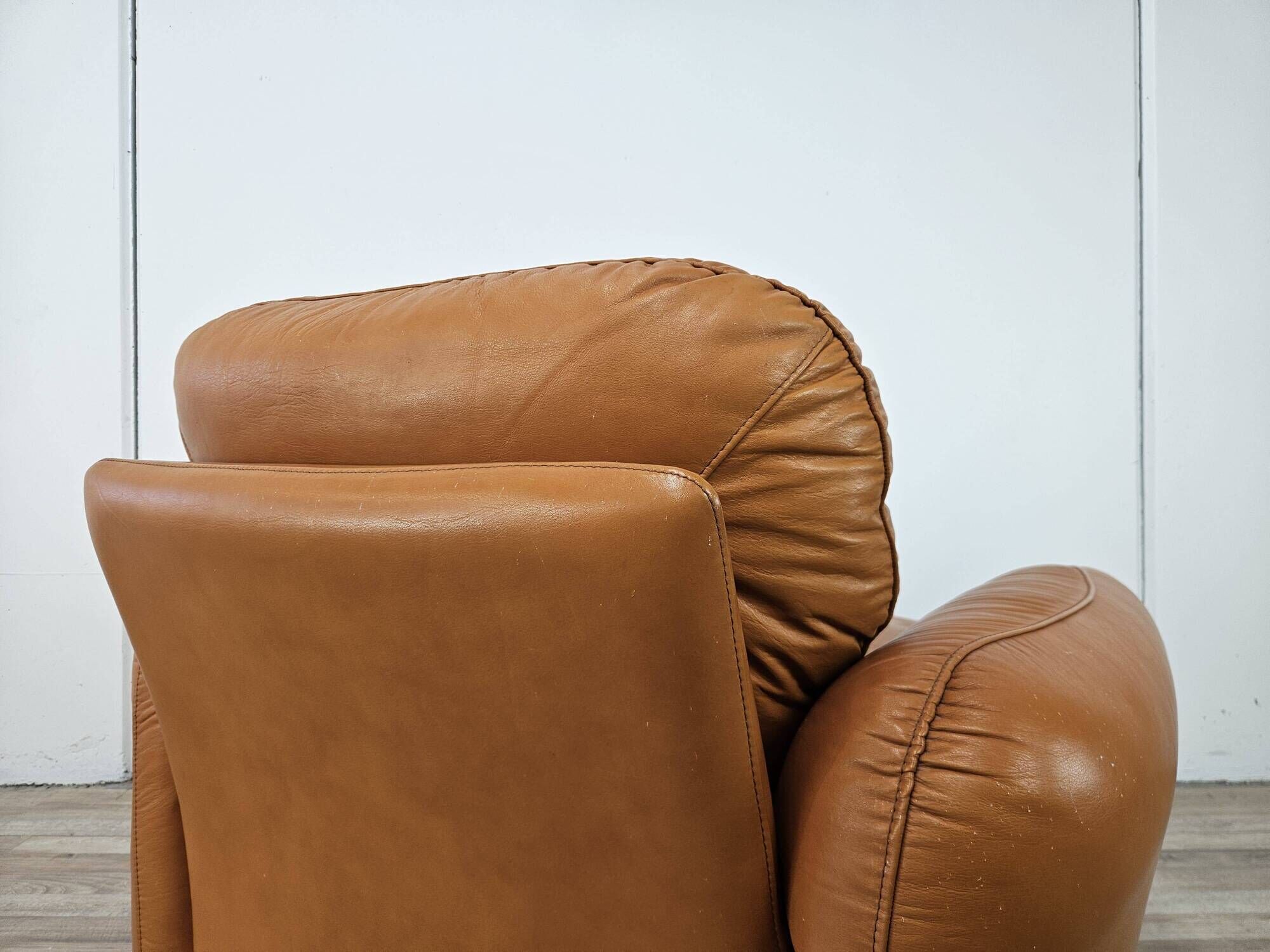 "Piumotto" leather armchair by Arrigo Arrigoni for Busnelli, 1970