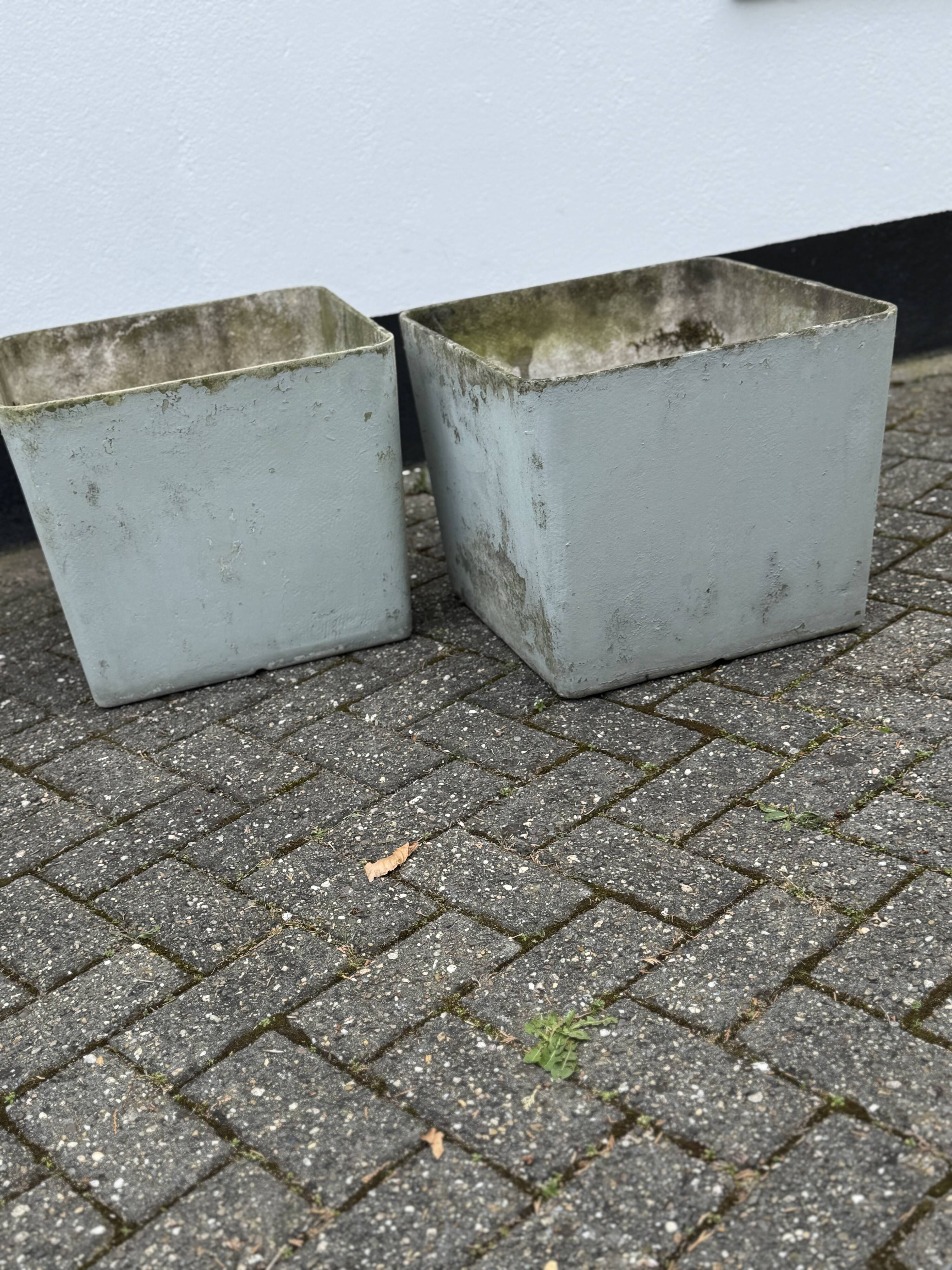 Paire de jardinières carrées