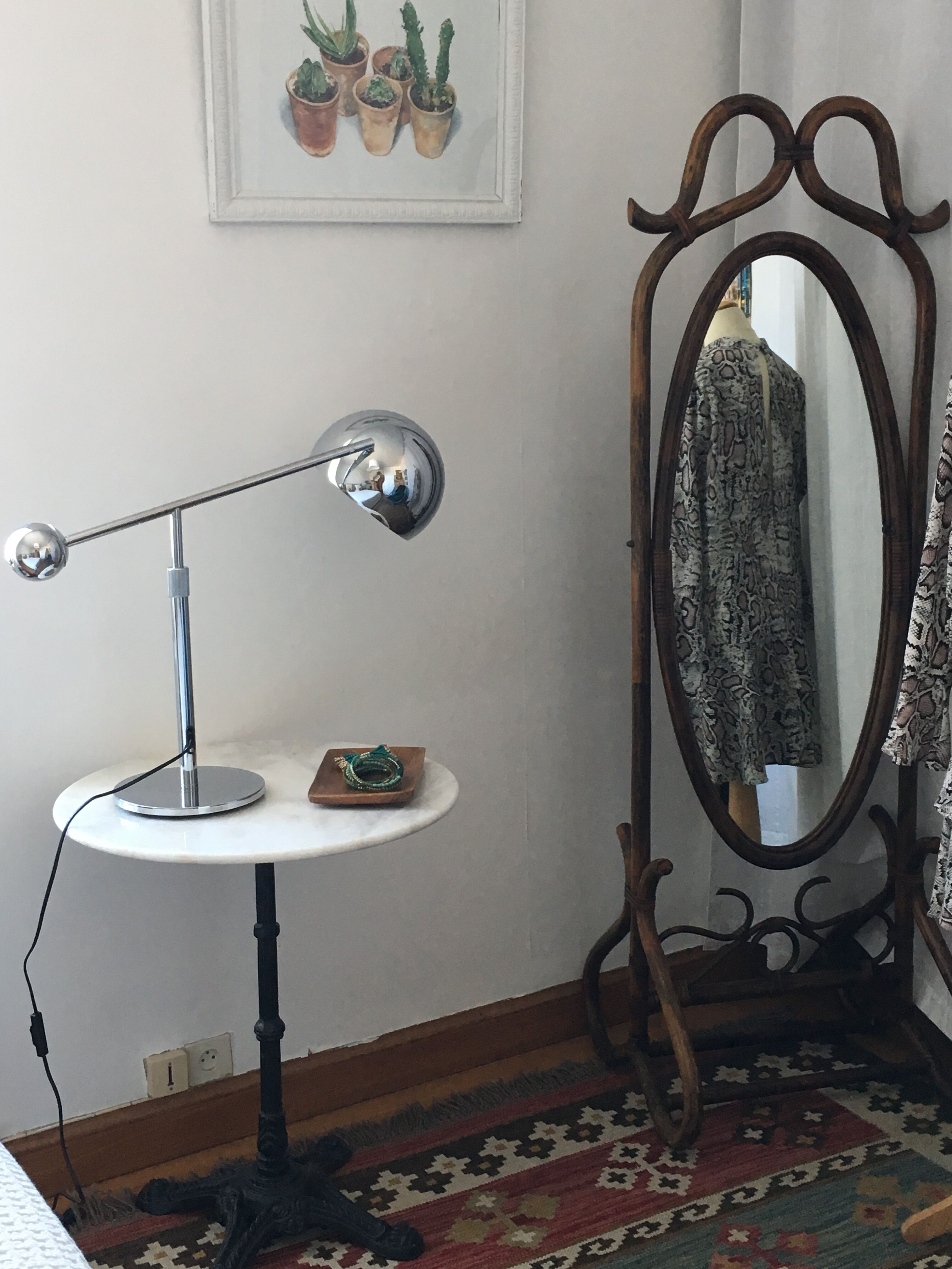 Desk pendulum 1970 vintage lamp