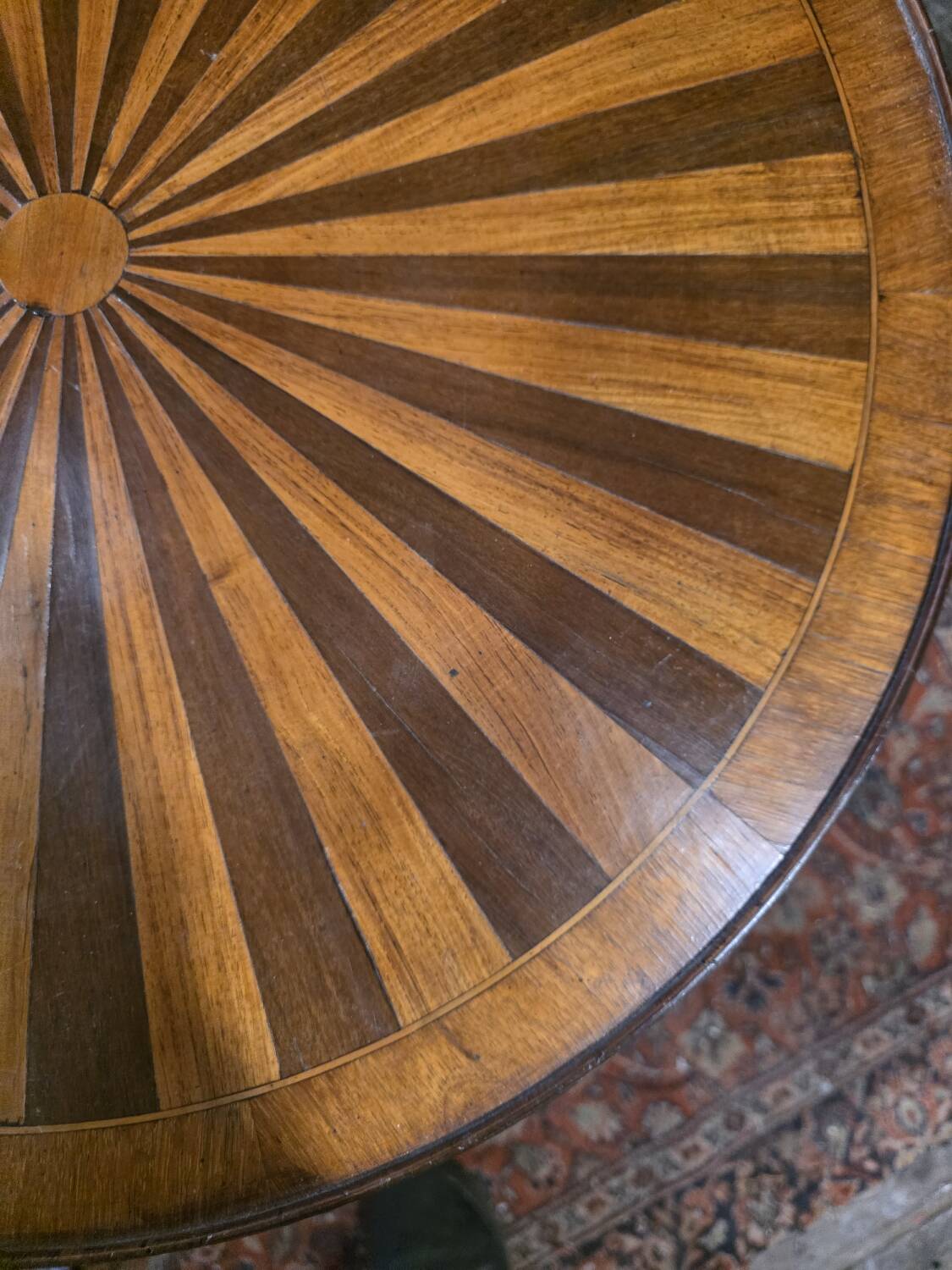 Bouillotte table in marquetry, signed Pagny Fils, Paris, early 20th century
