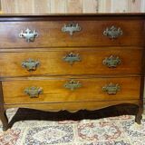 Chest of drawers late eighteenth in light mahogany