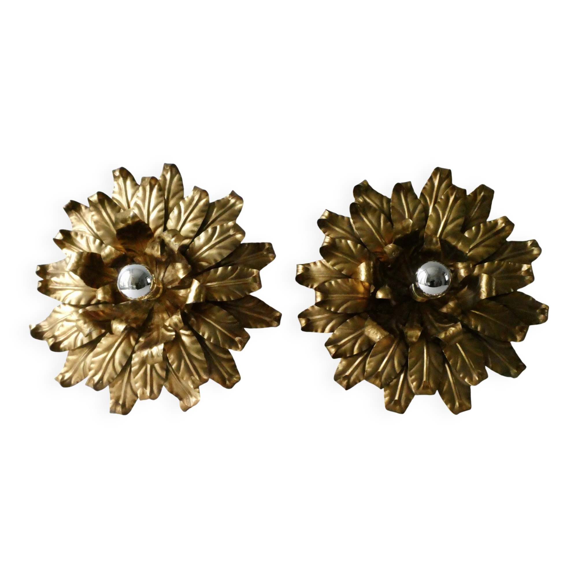 Pair of large flower wall lights in gilded metal, Italy, 1960s