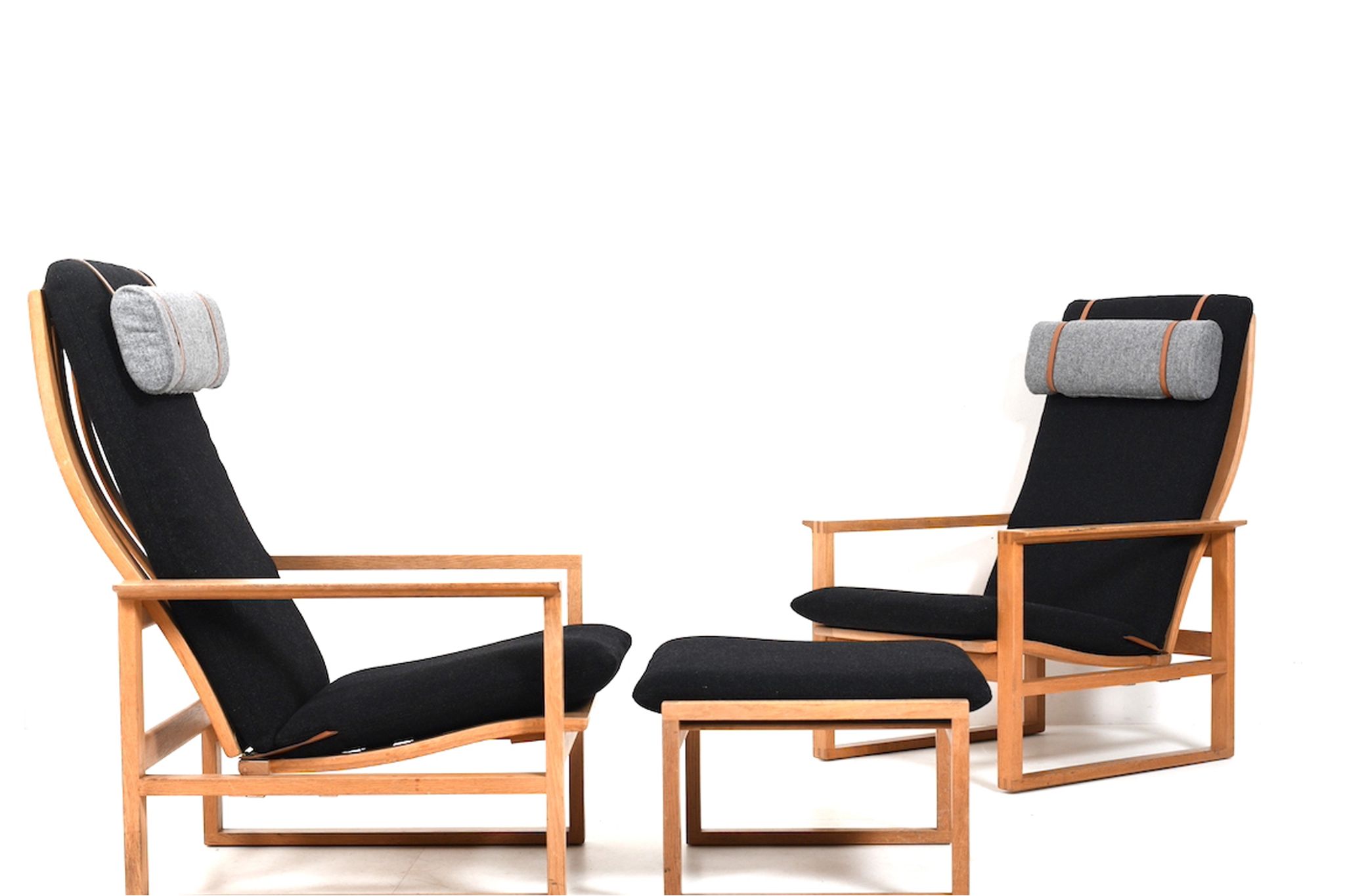 Børge Mogensen Sled Chairs BM-2254 and Stool 1960s