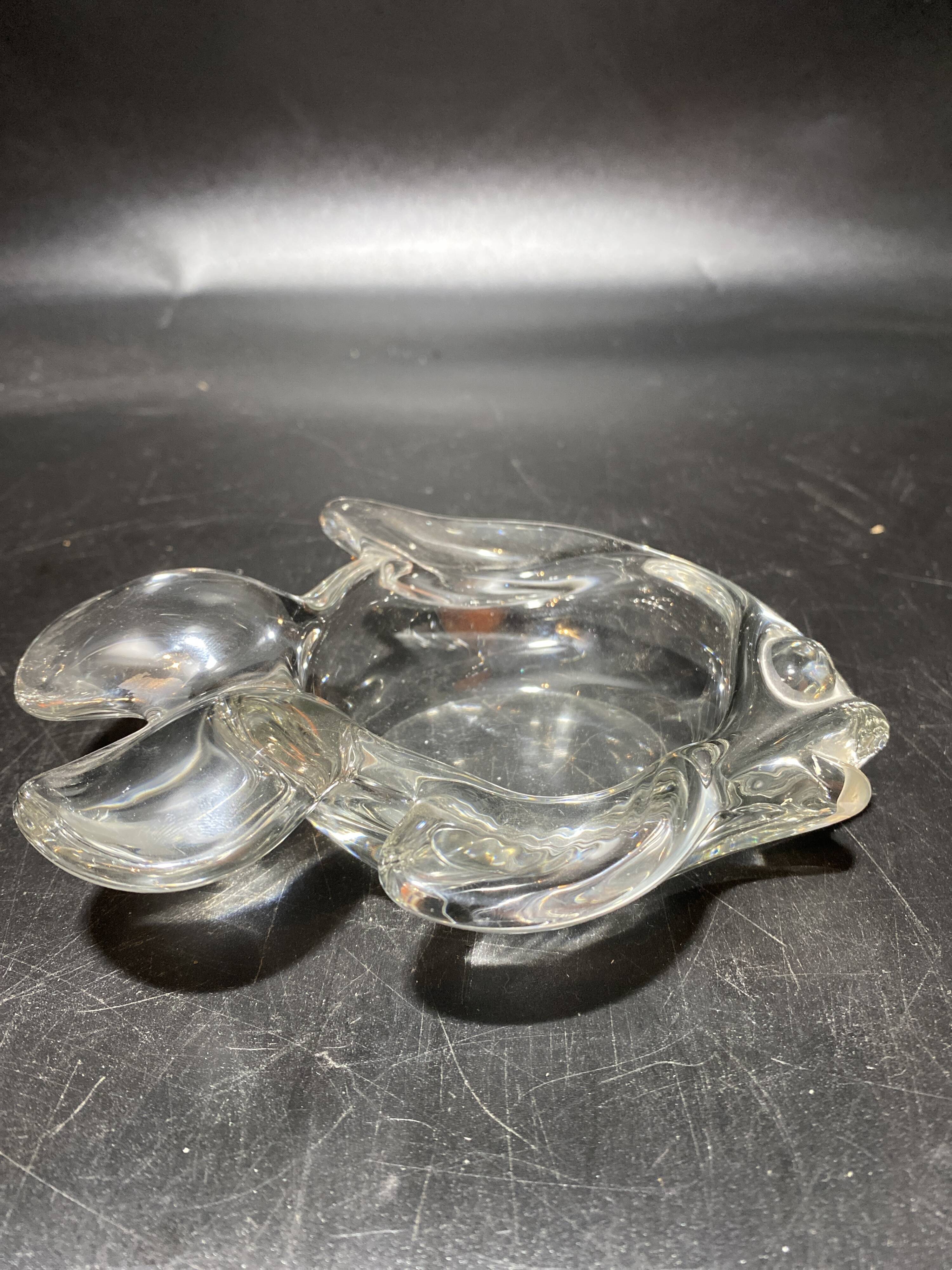 Tidy in the shape of glass fish