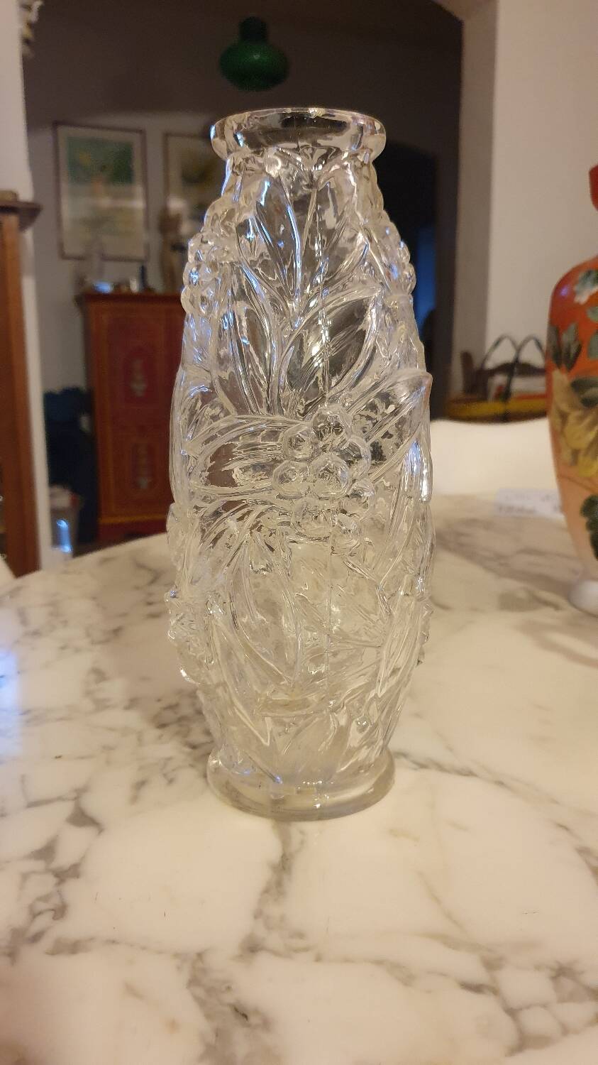 Molded crystal vase