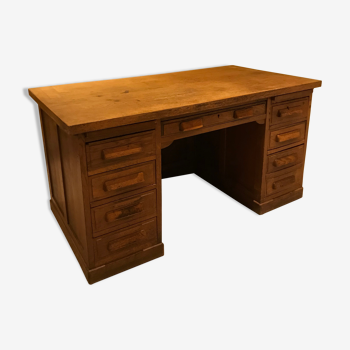 Classic oak desk