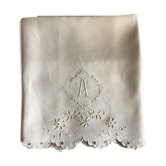 Drap de bébé marqué « À » 81x120cm