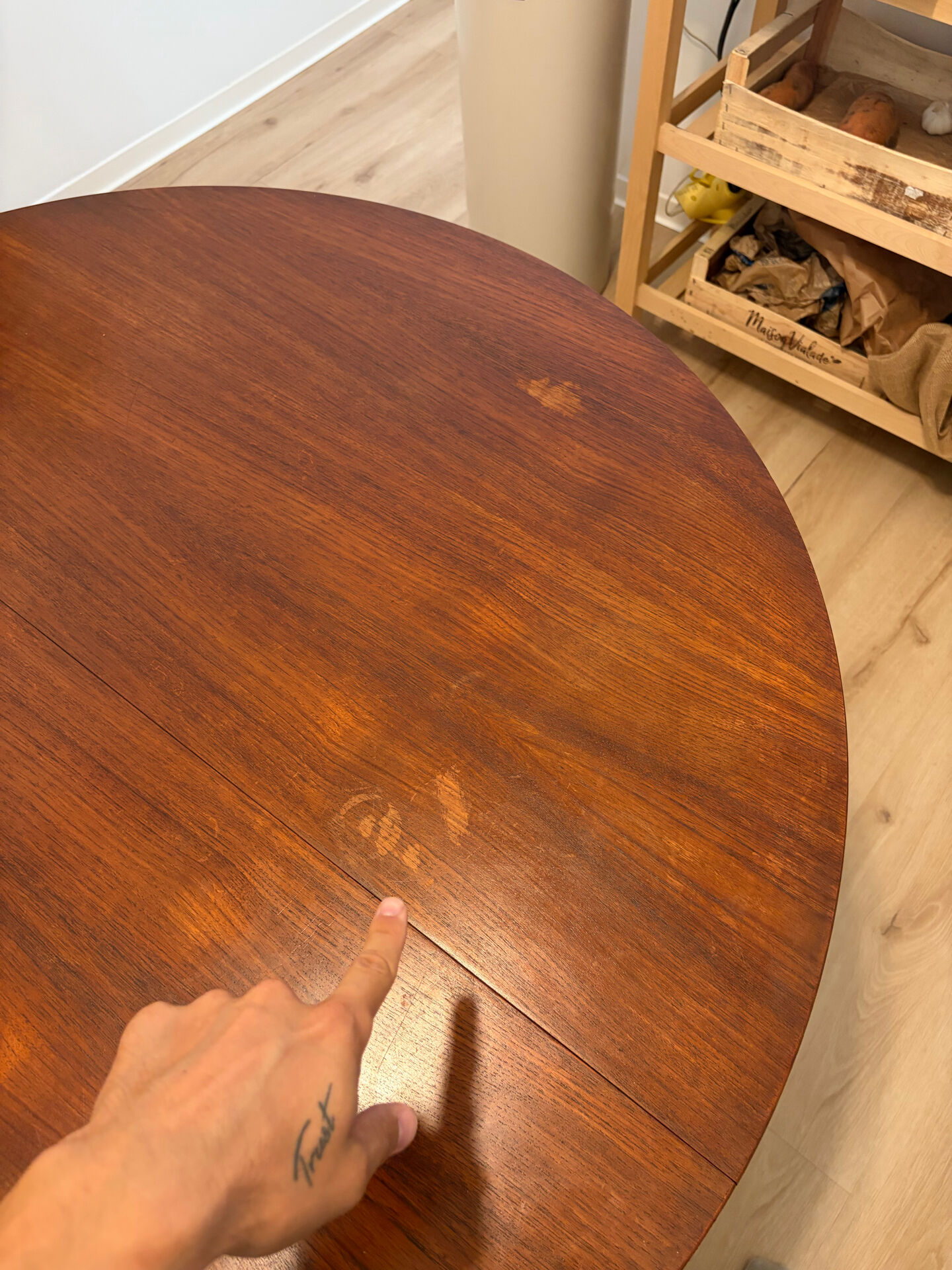 Table ronde design scandinave en teck extensible avec rallonge