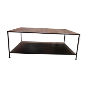 Table basse en cuivre patiné à