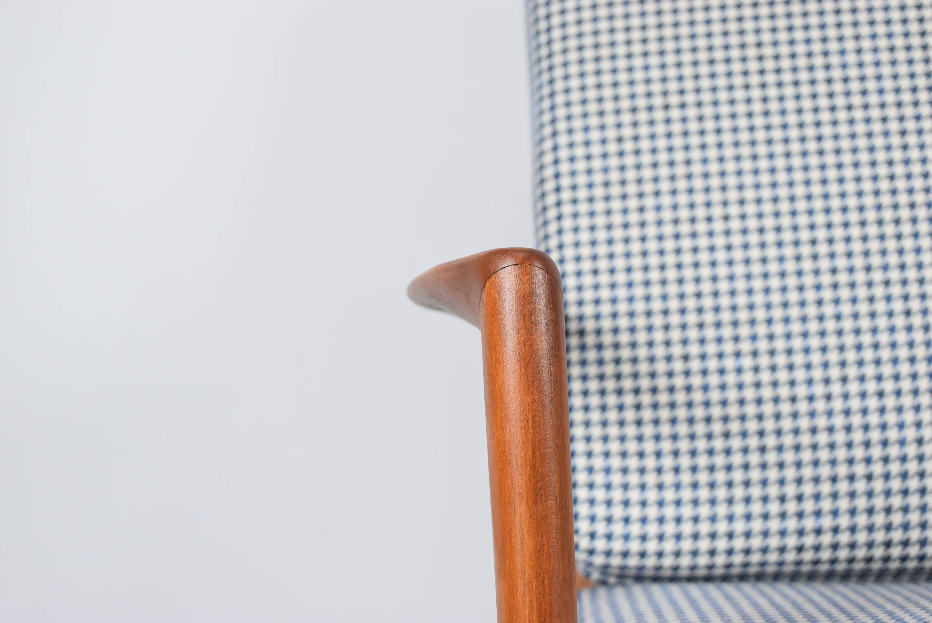 Fauteuil scandinave original Stefan, entièrement restauré, icône des années 1960, pied de poule