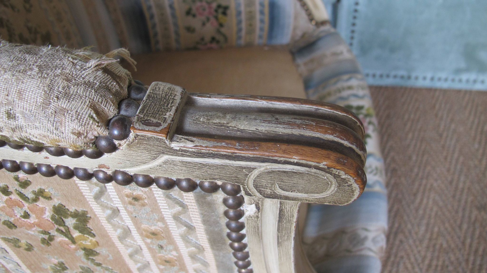 Louis XVI Shepherdess, 19th century copy, upholstered, beautiful antique chiseled