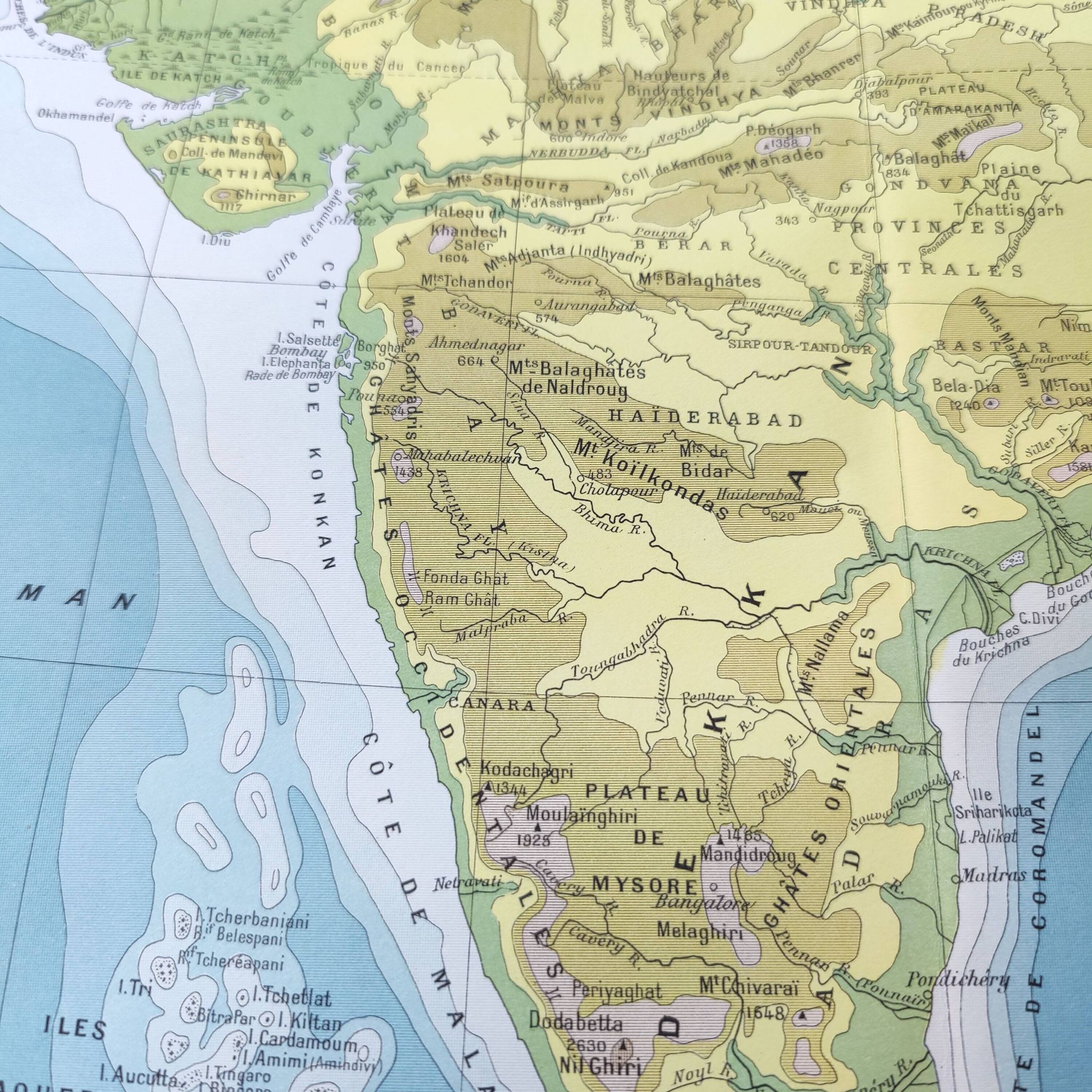 Vintage map of India 43x43cm from 1950.