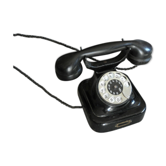 Téléphone cadran antique