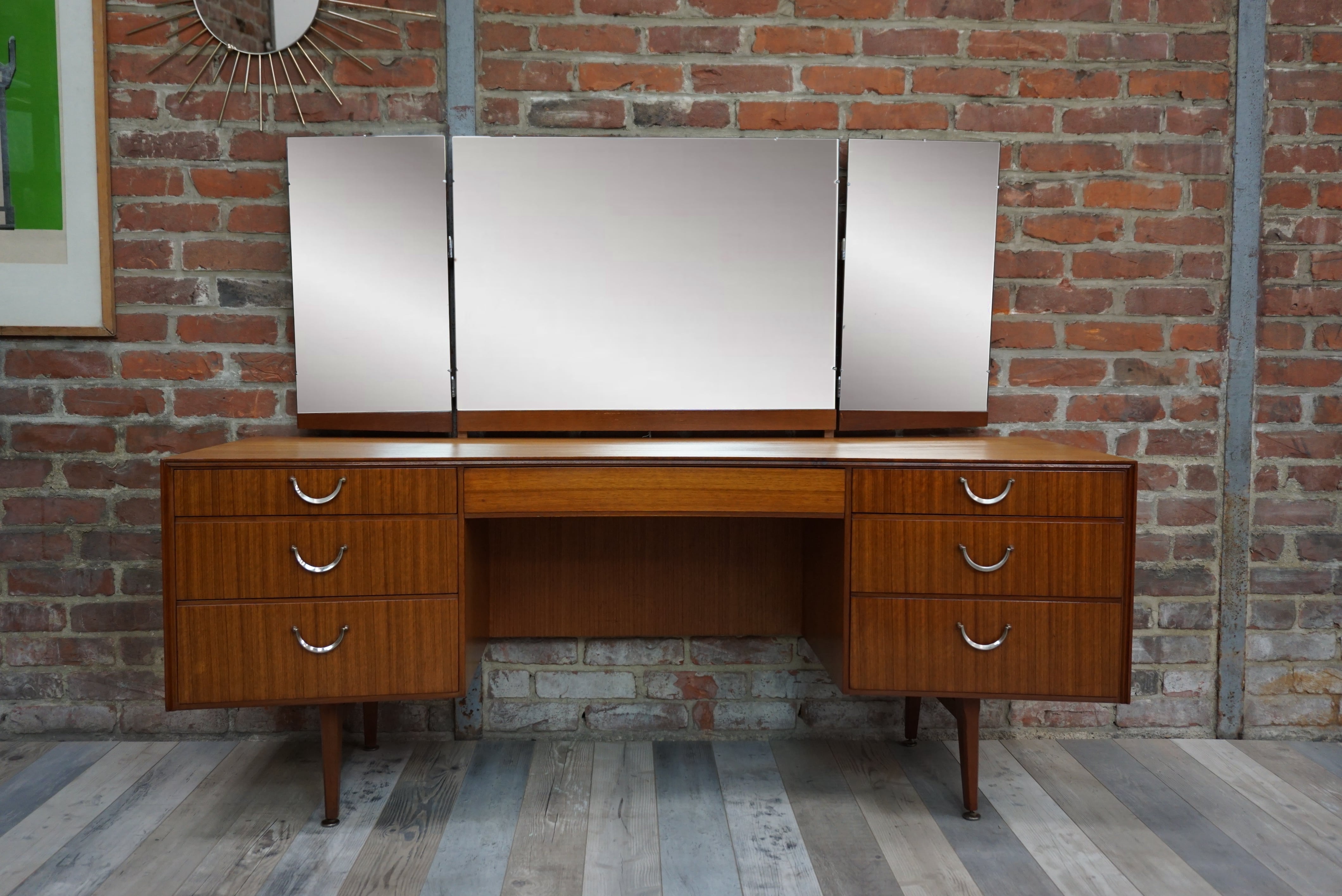 Curved dressing table 50-60s teak