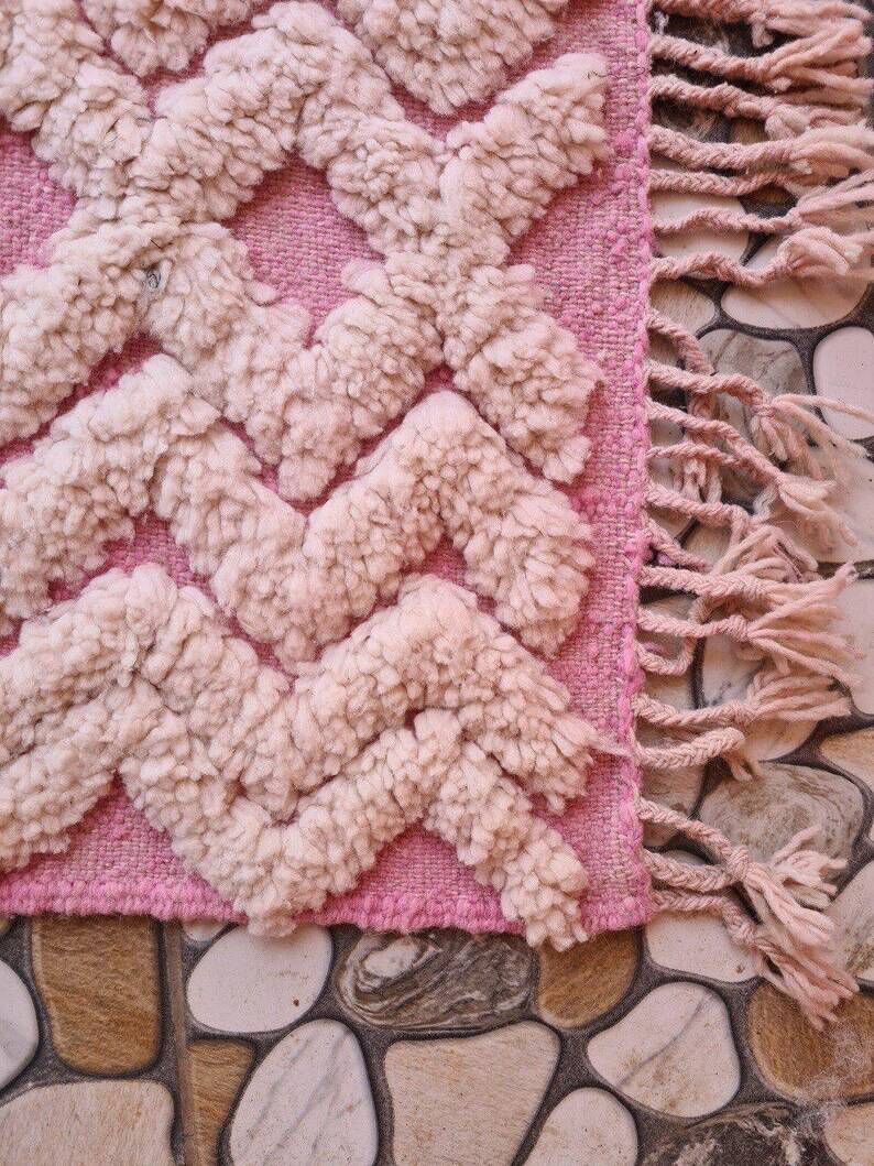Authentic handmade pure wool rug size 2/3 m