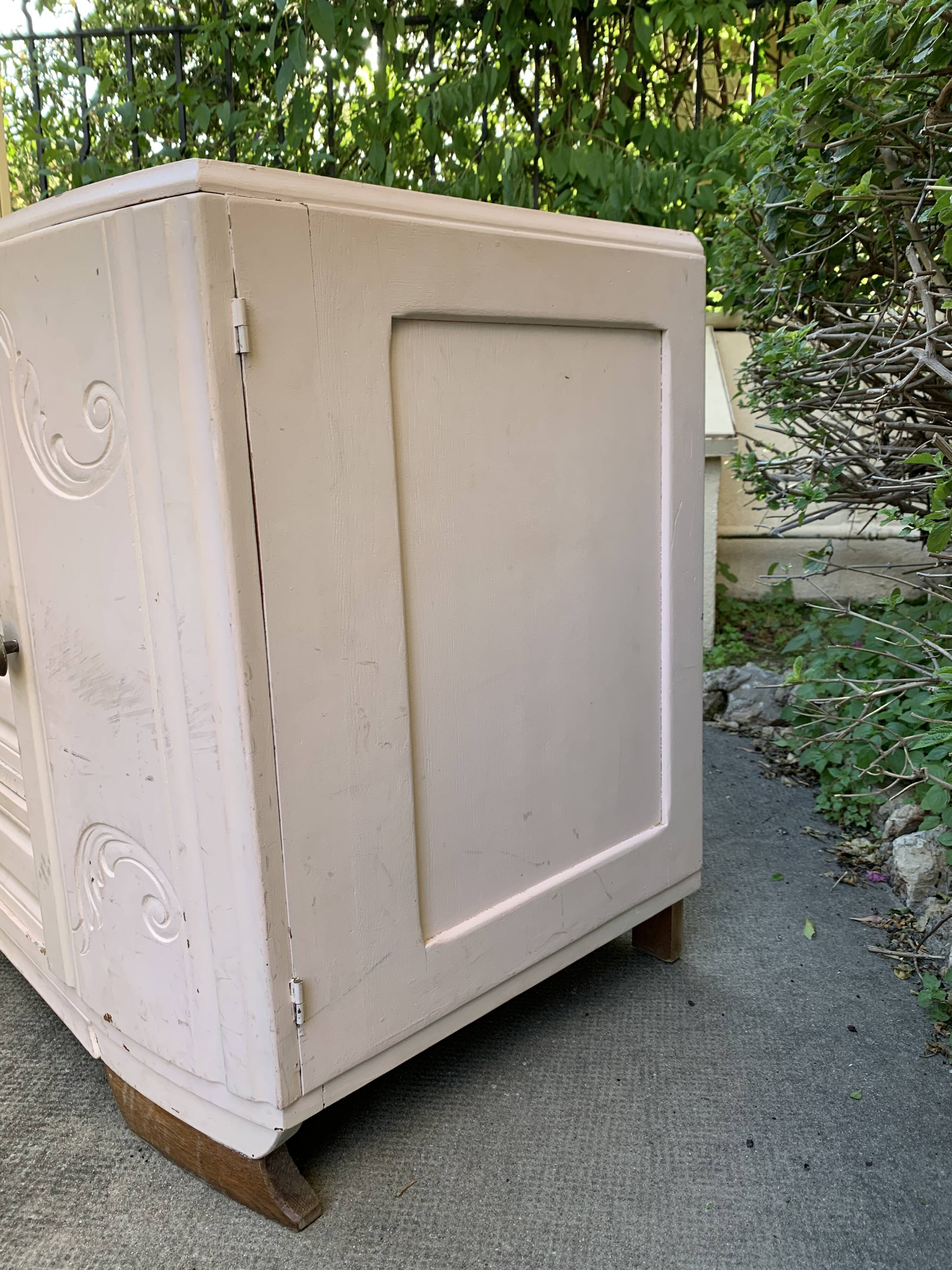 Art Deco chest of drawers