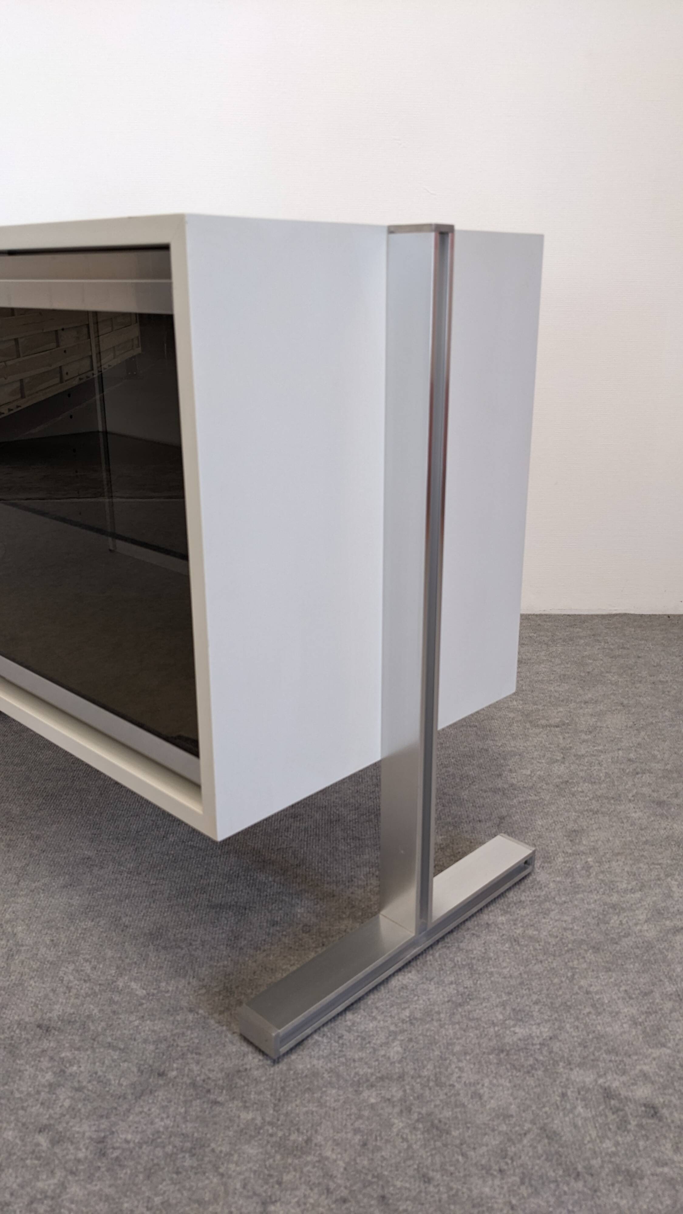 Buffet bas vitré de Michel Ducaroy pour Ligne Roset, France vers 1970