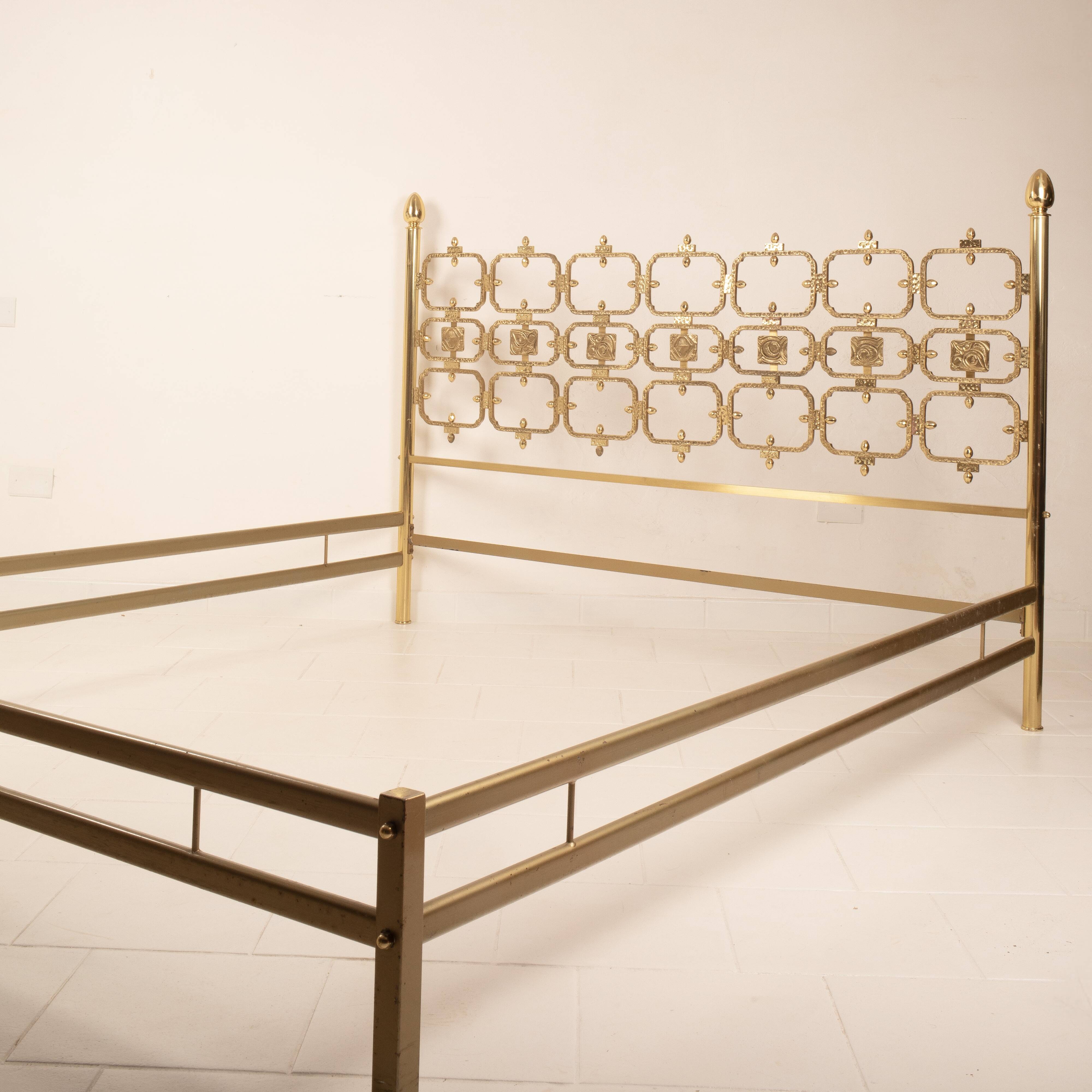 “Thailandia” Bed by Ciansky, Shelba and Luciano Frigerio for Frigerio di Desio
