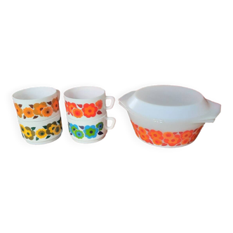 Arcopal lotus casserole dish and cups