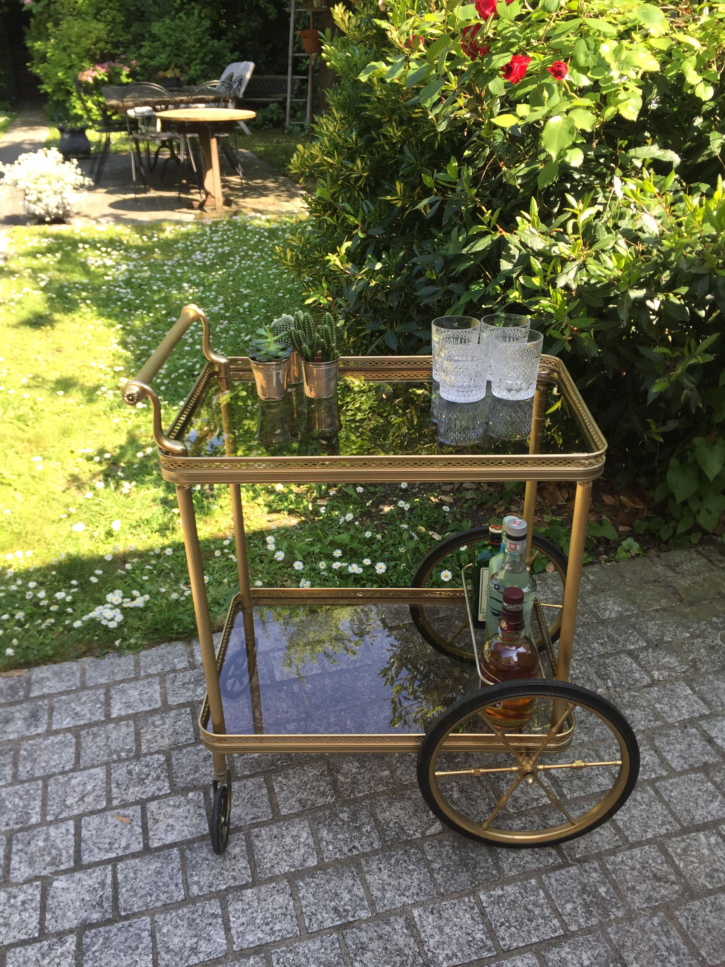 Serving wheels in gold metal & glass vintage 1960