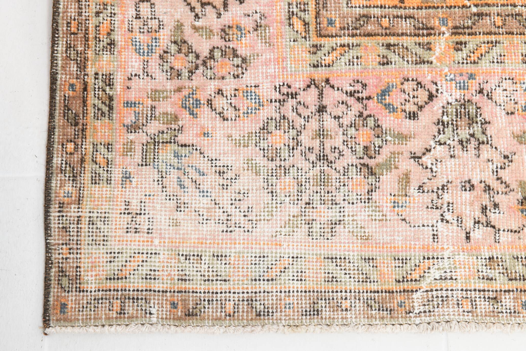 7x10 Pale Orange Floral Vintage Rug, 204x296Cm