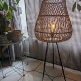 Lampe sur pied en osier