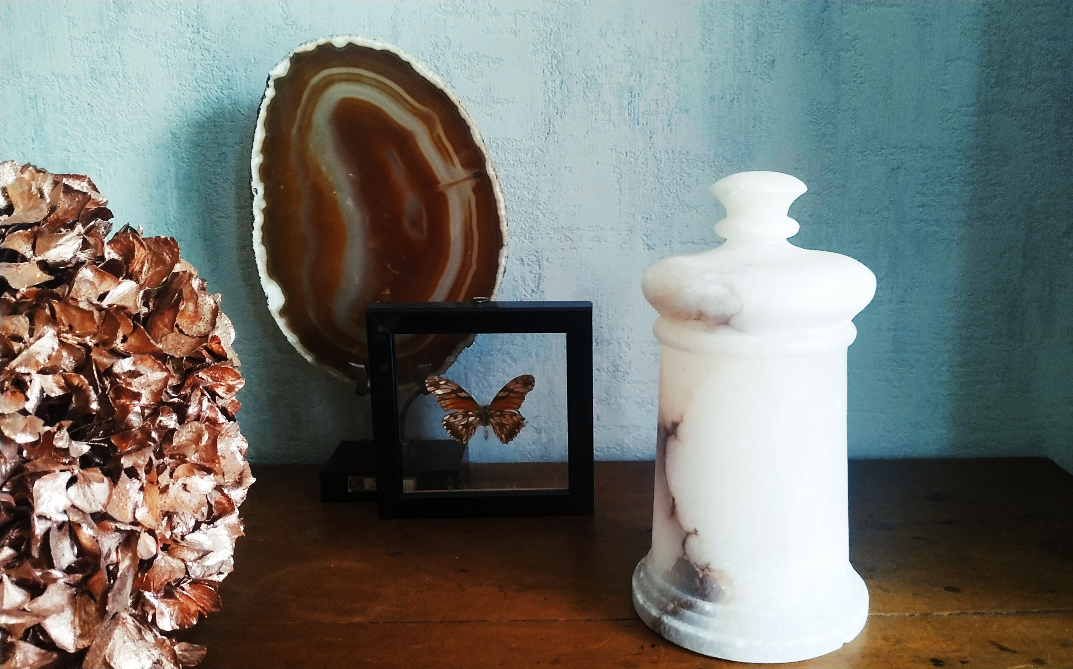 Alabaster pot chess piece