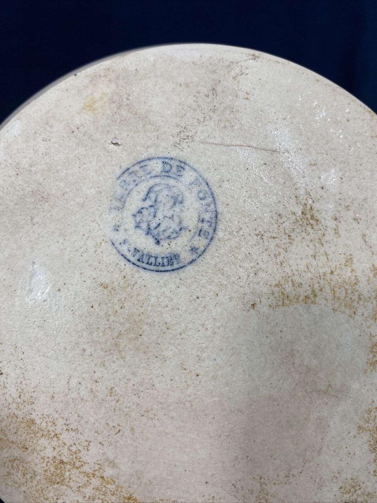 Plat signée Terre de Fonte St Vallier